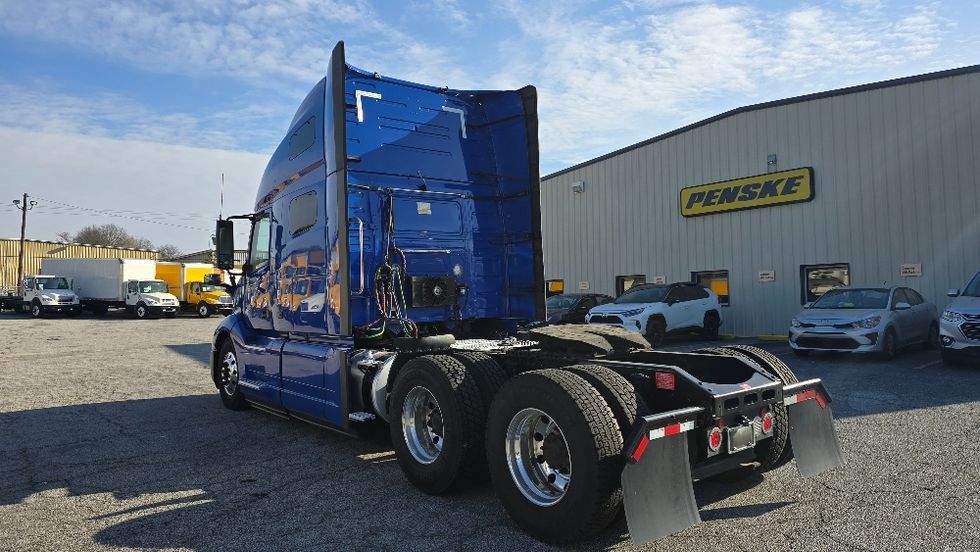 Sleeper Tractor-Heavy Duty Tractors-Volvo-2020-VNL64760-Forest Park-GA-727,567\n\t\tmiles-$ 46,250 - Image 5