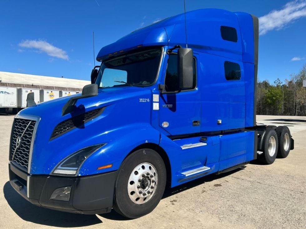 Sleeper Tractor-Heavy Duty Tractors-Volvo-2020-VNL64760-Forest Park-GA-854,419\n\t\tmiles-$ 36,750 - Image 3