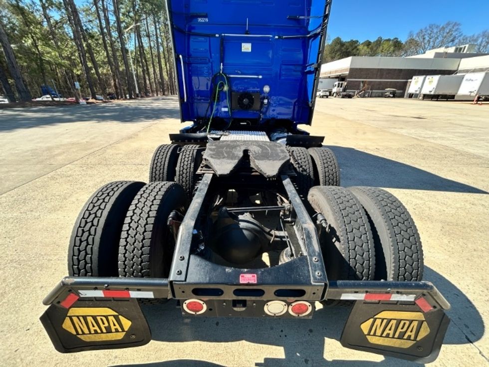 Sleeper Tractor-Heavy Duty Tractors-Volvo-2020-VNL64760-Forest Park-GA-854,419\n\t\tmiles-$ 36,750 - Image 6