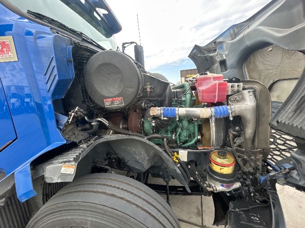 Sleeper Tractor-Heavy Duty Tractors-Volvo-2020-VNL64760-Fort Worth-TX-677,607\n\t\tmiles-$ 51,500 - Image 19