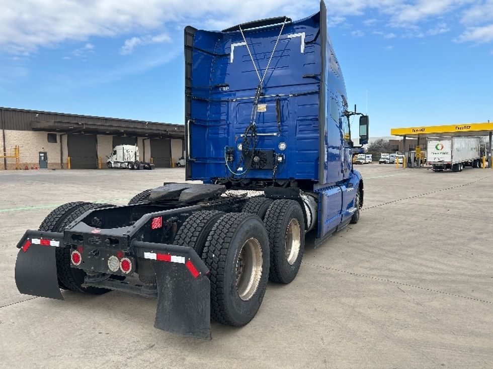 Sleeper Tractor-Heavy Duty Tractors-Volvo-2020-VNL64760-Fort Worth-TX-677,607\n\t\tmiles-$ 51,500 - Image 7
