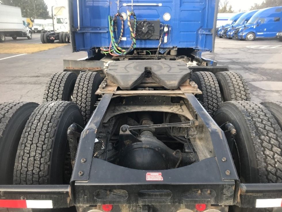Sleeper Tractor-Heavy Duty Tractors-Volvo-2020-VNL64760-Harrisburg-PA-657,064\n\t\tmiles-$ 49,000 - Image 6