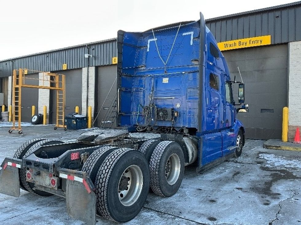 Sleeper Tractor-Heavy Duty Tractors-Volvo-2020-VNL64760-Indianapolis-IN-710,058\n\t\tmiles-$ 45,250 - Image 7