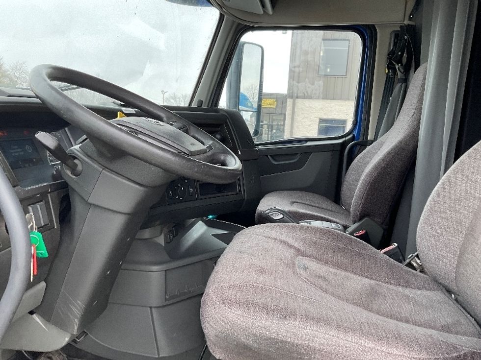 Sleeper Tractor-Heavy Duty Tractors-Volvo-2020-VNL64760-Indianapolis-IN-714,107\n\t\tmiles-$ 45,000 - Image 10