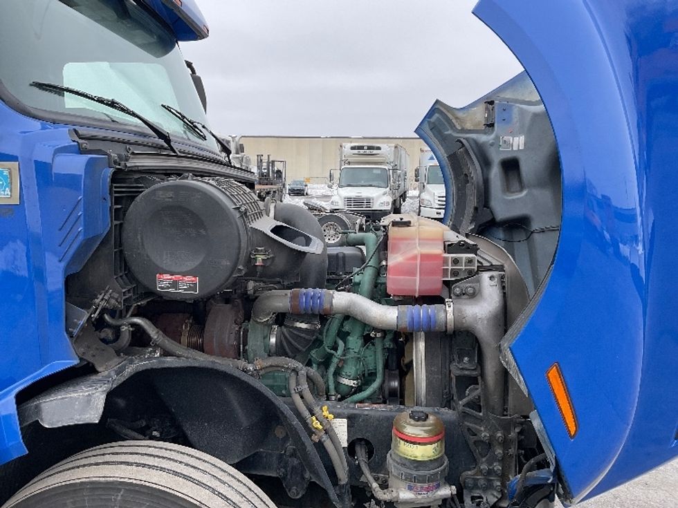 Sleeper Tractor-Heavy Duty Tractors-Volvo-2020-VNL64760-Indianapolis-IN-714,107\n\t\tmiles-$ 45,000 - Image 20