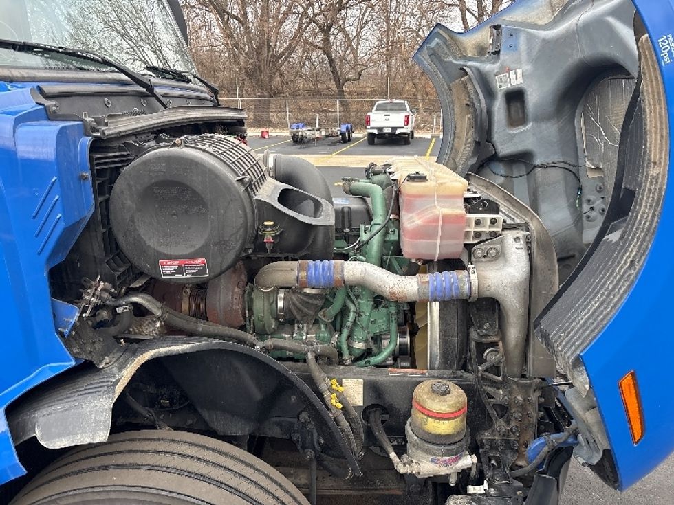 Sleeper Tractor-Heavy Duty Tractors-Volvo-2020-VNL64760-Indianapolis-IN-786,085\n\t\tmiles-$ 39,750 - Image 20