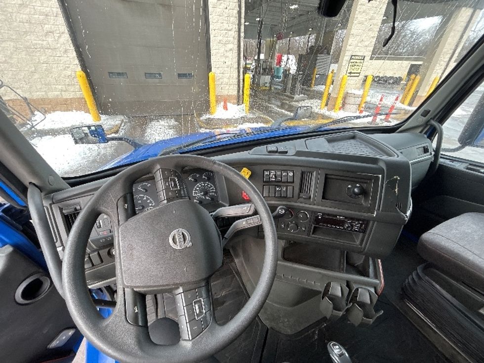 Sleeper Tractor-Heavy Duty Tractors-Volvo-2020-VNL64760-Indianapolis-IN-844,748\n\t\tmiles-$ 35,500 - Image 11