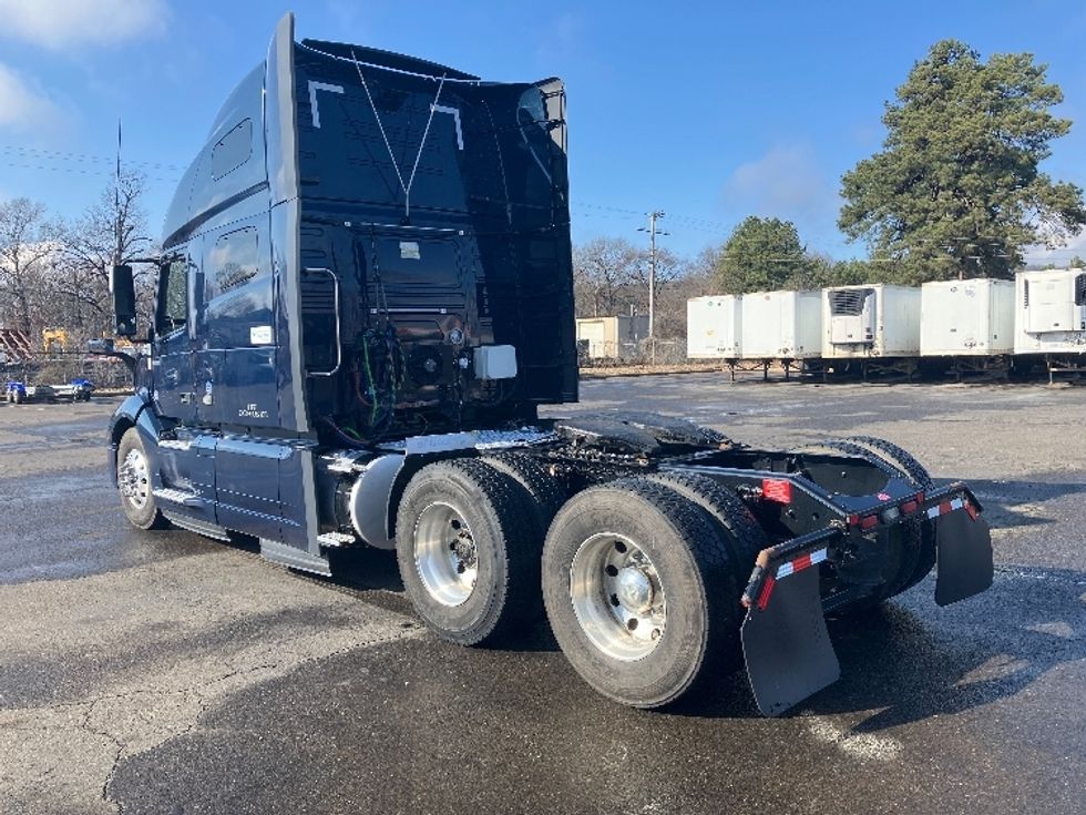 Sleeper Tractor-Heavy Duty Tractors-Volvo-2020-VNL64760-Little Rock-AR-578,121\n\t\tmiles-$ 58,500 - Image 5