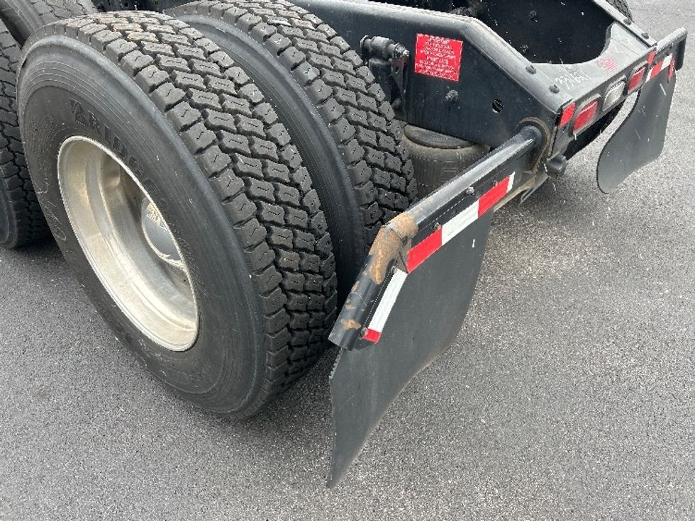 Sleeper Tractor-Heavy Duty Tractors-Volvo-2020-VNL64760-Madison-AL-667,083\n\t\tmiles-$ 50,750 - Image 23