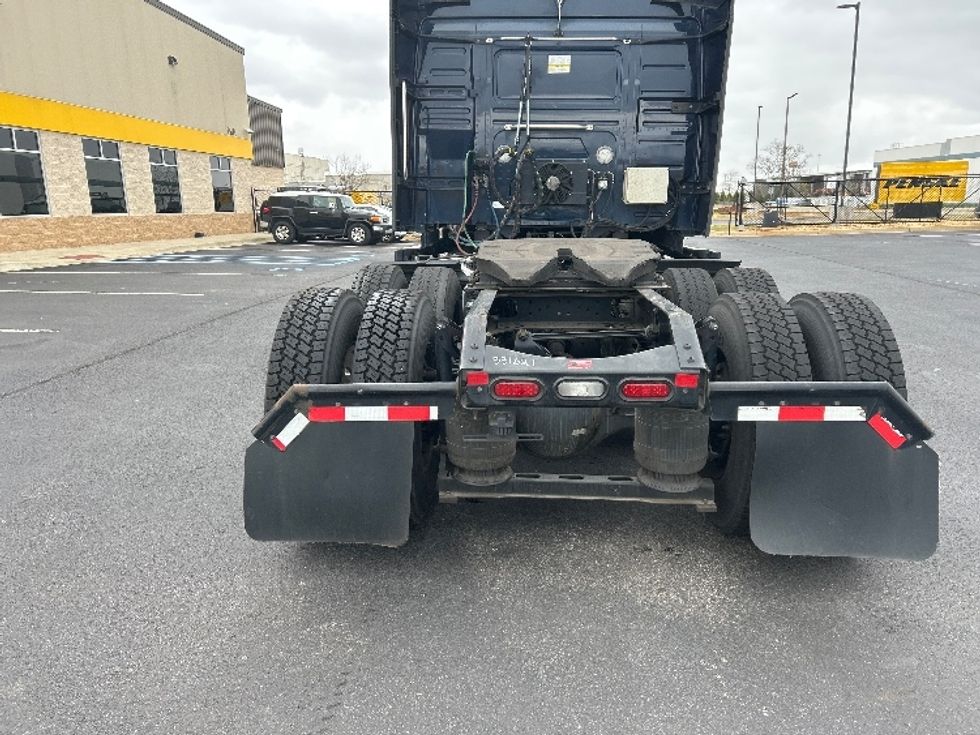 Sleeper Tractor-Heavy Duty Tractors-Volvo-2020-VNL64760-Madison-AL-667,083\n\t\tmiles-$ 50,750 - Image 6