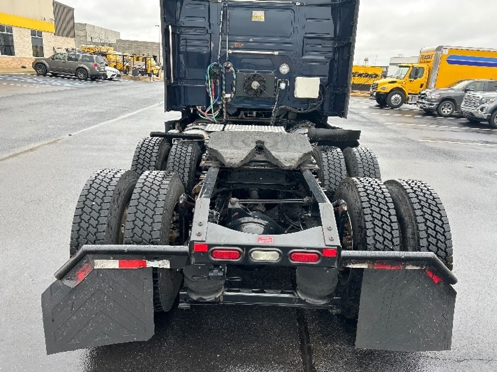 Sleeper Tractor-Heavy Duty Tractors-Volvo-2020-VNL64760-Madison-AL-675,818\n\t\tmiles-$ 50,250 - Image 6