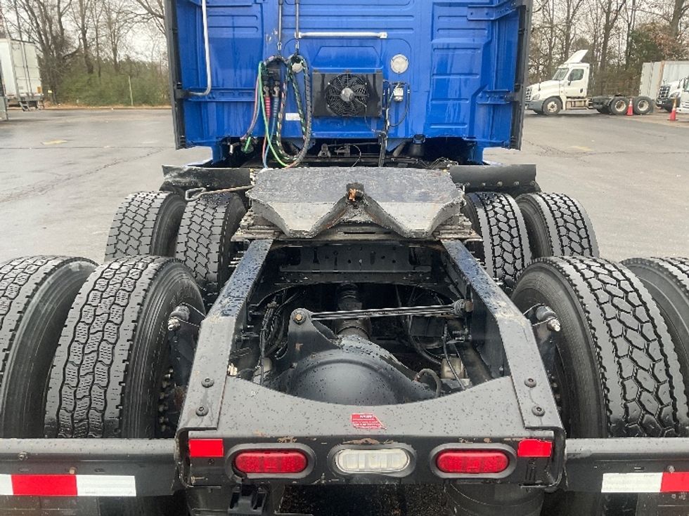 Sleeper Tractor-Heavy Duty Tractors-Volvo-2020-VNL64760-Memphis-TN-804,720\n\t\tmiles-$ 40,750 - Image 6