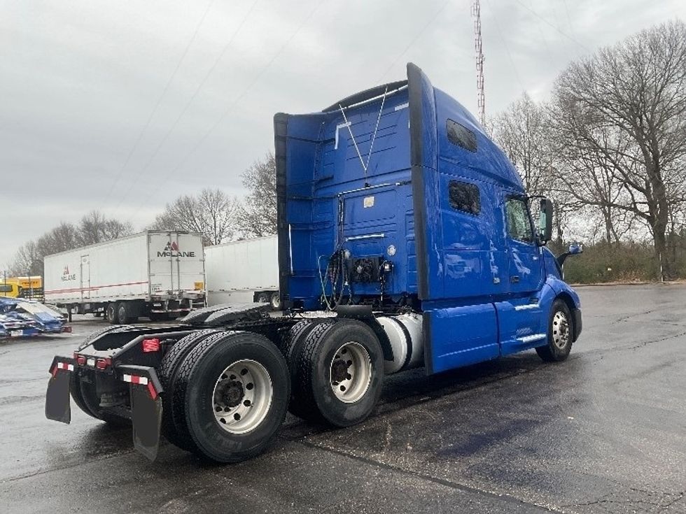 Sleeper Tractor-Heavy Duty Tractors-Volvo-2020-VNL64760-Memphis-TN-804,720\n\t\tmiles-$ 40,750 - Image 7