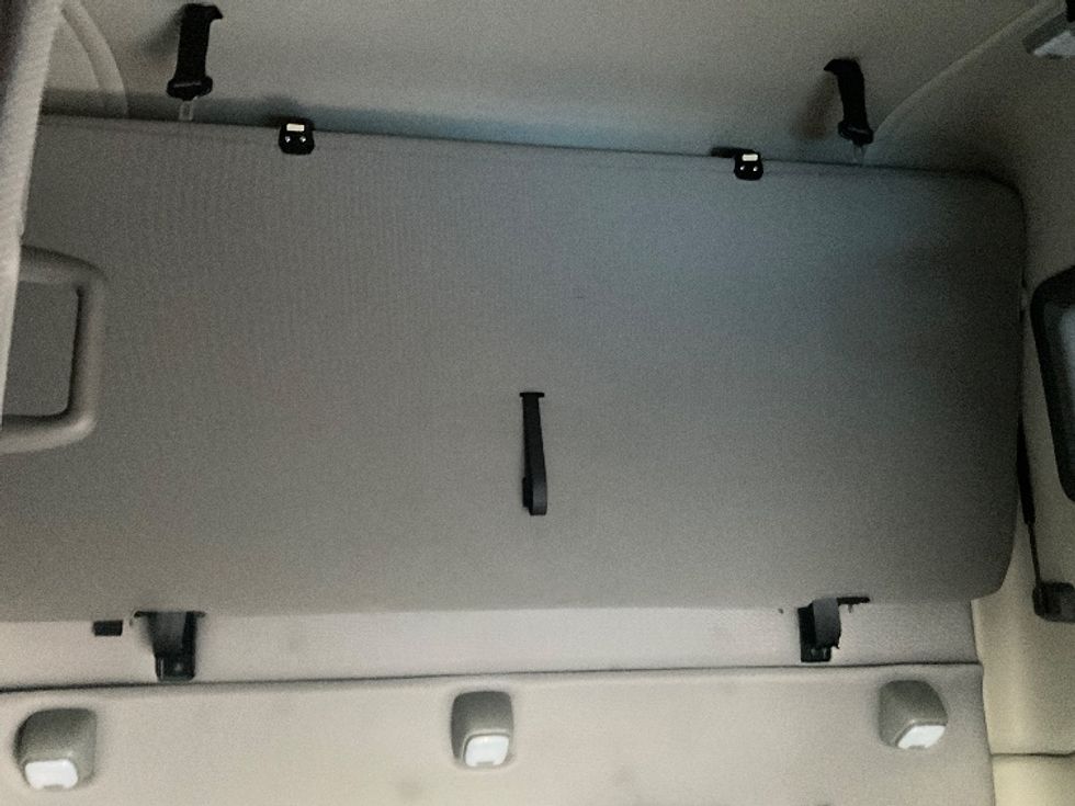 Sleeper Tractor-Heavy Duty Tractors-Volvo-2020-VNL64760-Milwaukee-WI-478,701\n\t\tmiles-$ 61,750 - Image 17