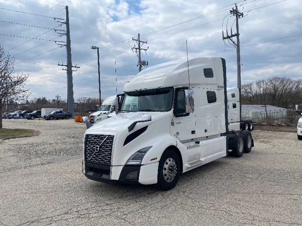 2020 Volvo Truck VNL photo 3
