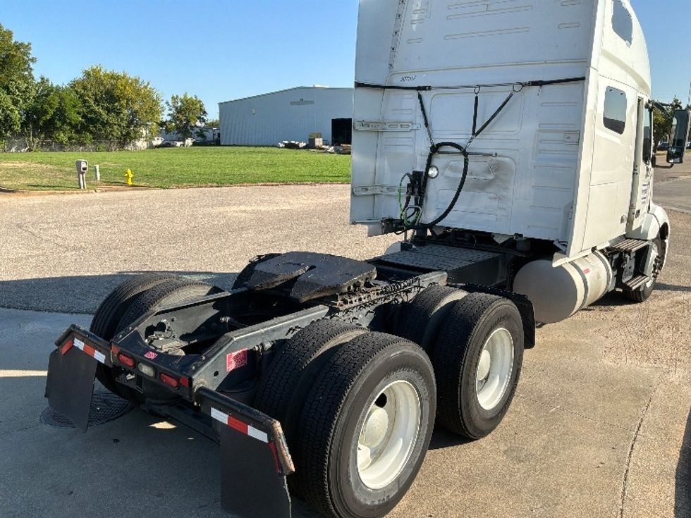 Sleeper Tractor-Heavy Duty Tractors-Volvo-2020-VNL64760-Montgomery-AL-206,590\n\t\tmiles-$ 91,250 - Image 22