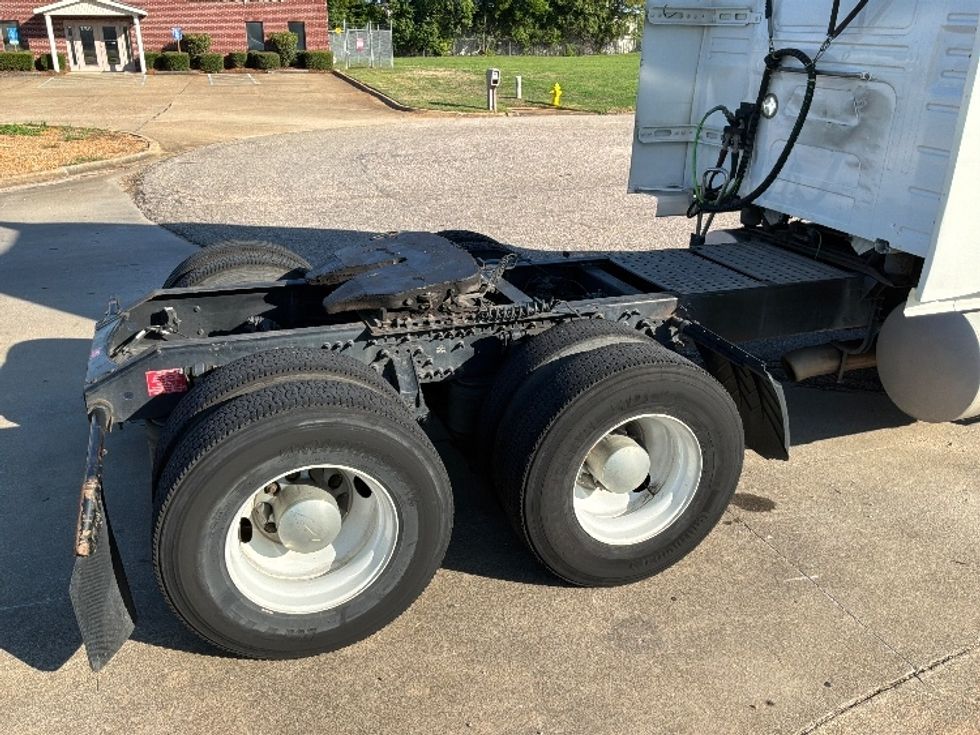 Sleeper Tractor-Heavy Duty Tractors-Volvo-2020-VNL64760-Montgomery-AL-206,590\n\t\tmiles-$ 91,250 - Image 23