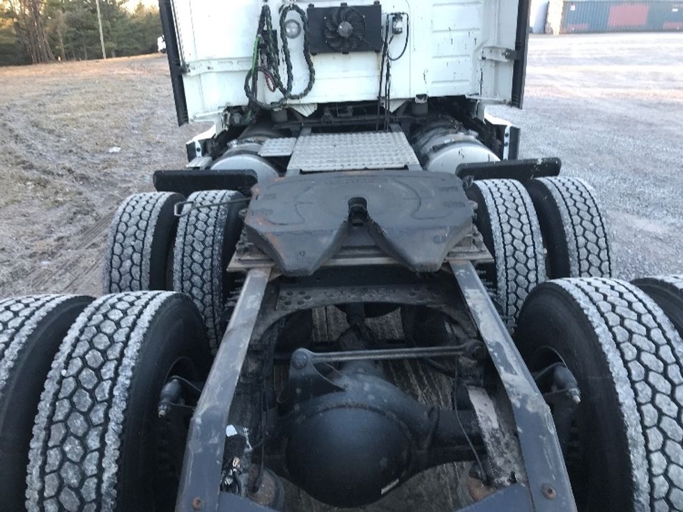 Sleeper Tractor-Heavy Duty Tractors-Volvo-2020-VNL64760-Morristown-TN-707,536\n\t\tmiles-$ 49,750 - Image 6