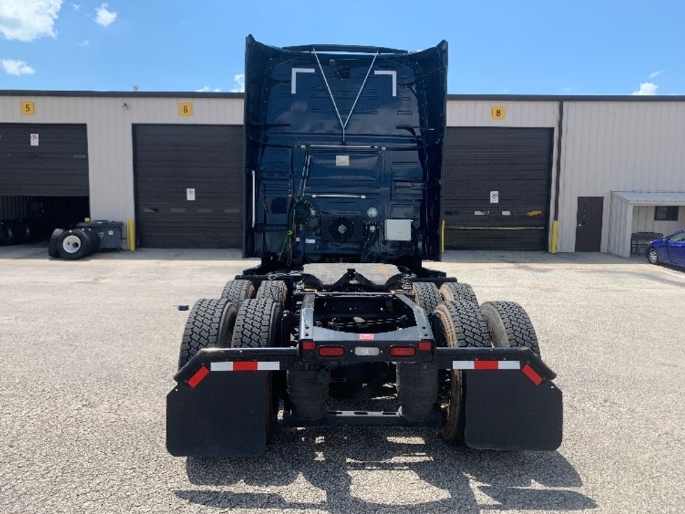 Sleeper Tractor-Heavy Duty Tractors-Volvo-2020-VNL64760-Nashville (Mount Juliet)-TN-641,421\n\t\tmiles-$ 58,000 - Image 6