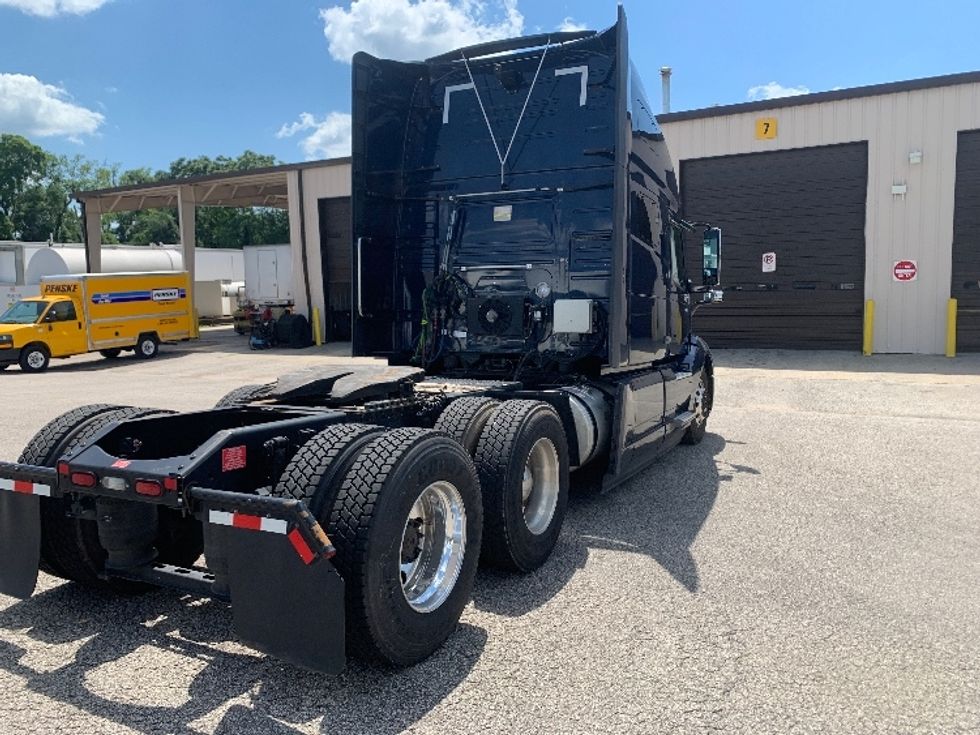 Sleeper Tractor-Heavy Duty Tractors-Volvo-2020-VNL64760-Nashville (Mount Juliet)-TN-641,421\n\t\tmiles-$ 58,000 - Image 7
