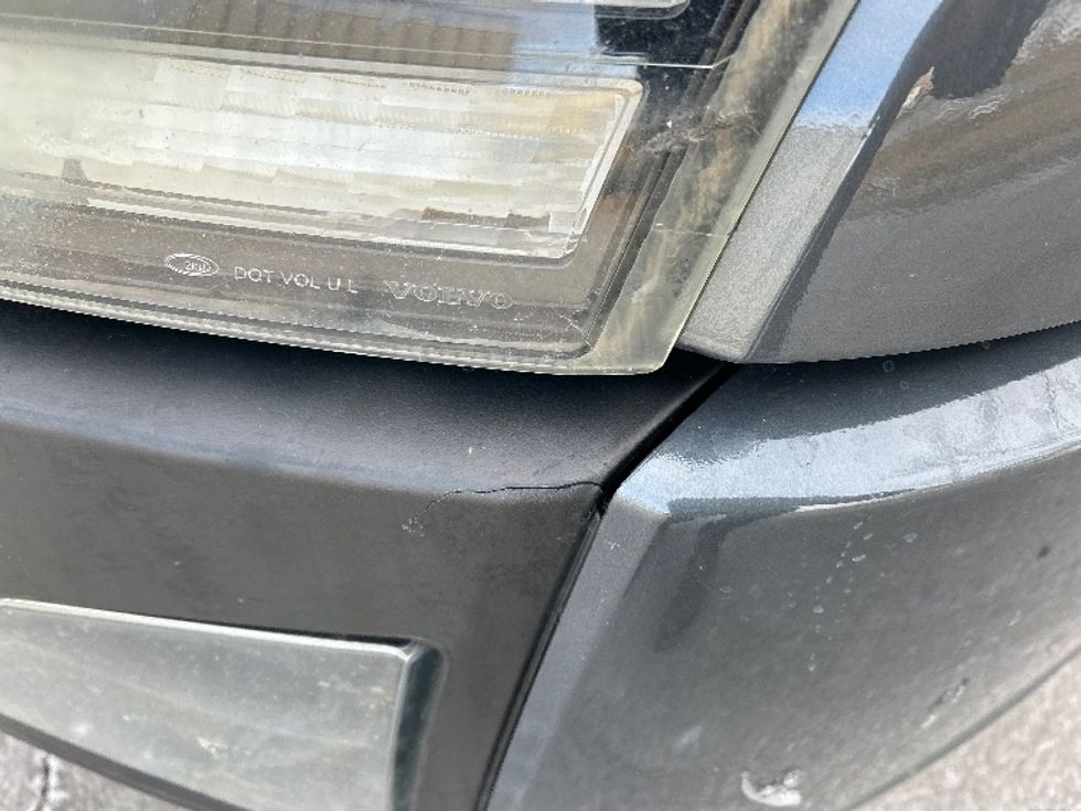 Sleeper Tractor-Heavy Duty Tractors-Volvo-2020-VNL64760-Omaha-NE-493,122\n\t\tmiles-$ 63,500 - Image 22