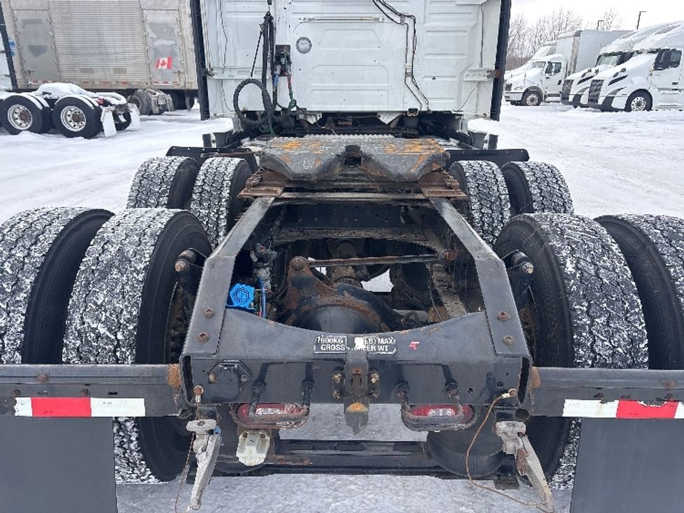 Sleeper Tractor-Heavy Duty Tractors-Volvo-2020-VNL64760-Ottawa-ON-700,779\n\t\tkm-$ 87,500 - Image 6