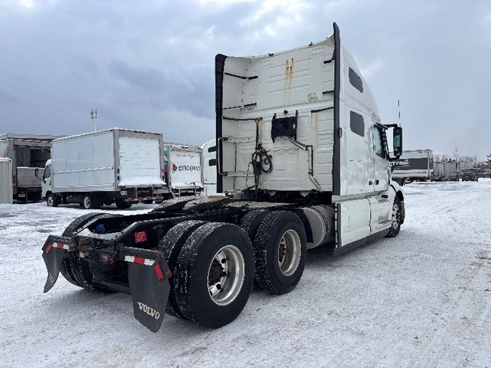 Sleeper Tractor-Heavy Duty Tractors-Volvo-2020-VNL64760-Ottawa-ON-794,650\n\t\tkm-$ 83,500 - Image 7
