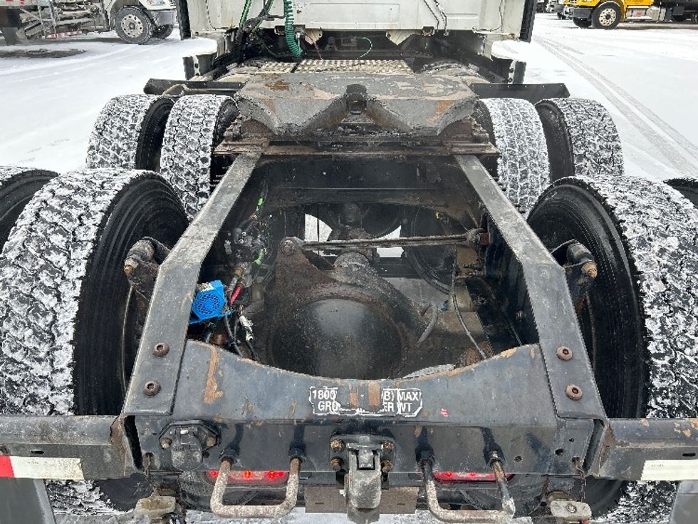 Sleeper Tractor-Heavy Duty Tractors-Volvo-2020-VNL64760-Ottawa-ON-805,329\n\t\tkm-$ 82,750 - Image 6