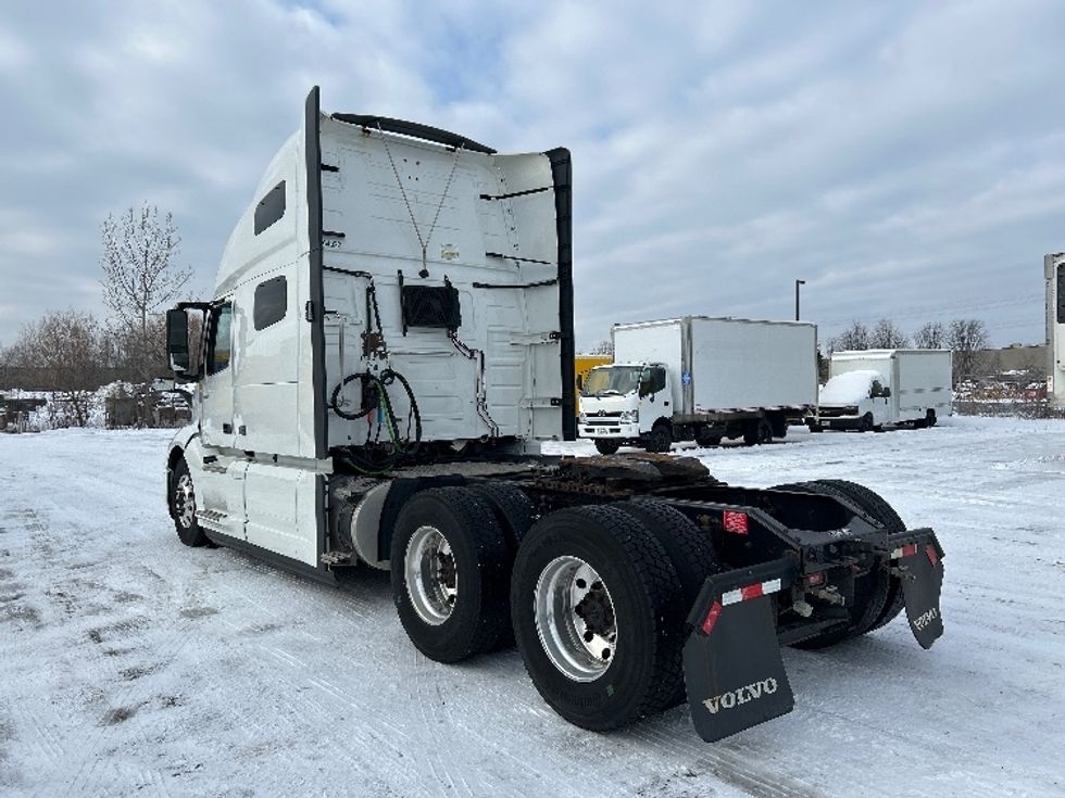 Sleeper Tractor-Heavy Duty Tractors-Volvo-2020-VNL64760-Ottawa-ON-835,948\n\t\tkm-$ 81,000 - Image 5