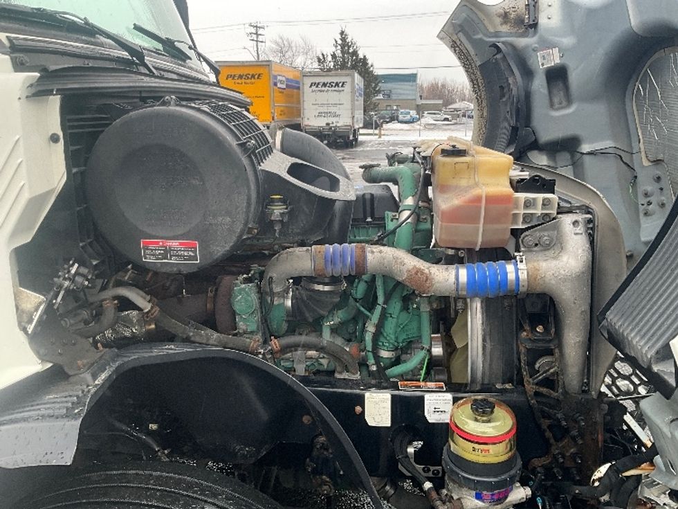 Sleeper Tractor-Heavy Duty Tractors-Volvo-2020-VNL64760-Ottawa-ON-879,189\n\t\tkm-$ 78,500 - Image 20