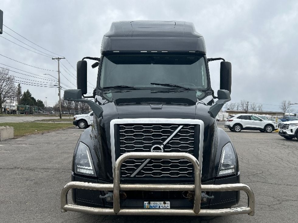 Sleeper Tractor-Heavy Duty Tractors-Volvo-2020-VNL64760-Rochester-NY-456,154\n\t\tmiles-$ 57,000 - Image 2