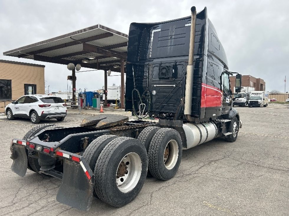 Sleeper Tractor-Heavy Duty Tractors-Volvo-2020-VNL64760-Rochester-NY-456,154\n\t\tmiles-$ 57,000 - Image 7