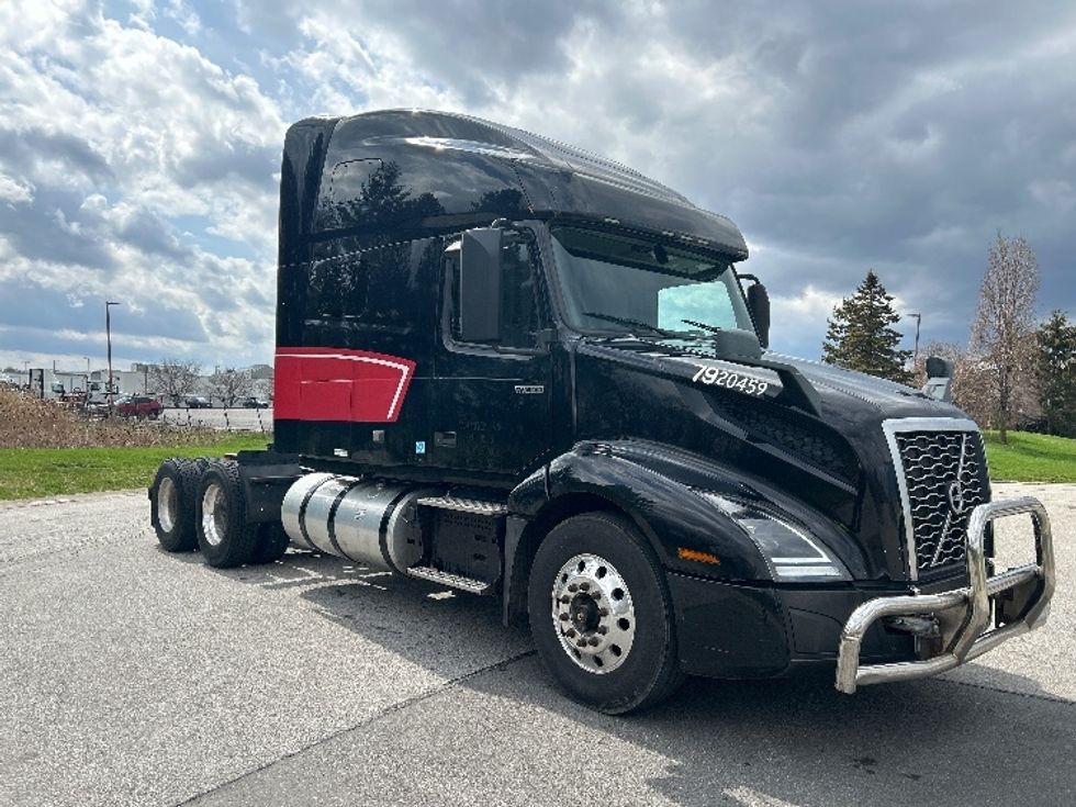 Sleeper Tractor-Heavy Duty Tractors-Volvo-2020-VNL64760-Rochester-NY-468,412\n\t\tmiles-$ 63,500 - Image 1