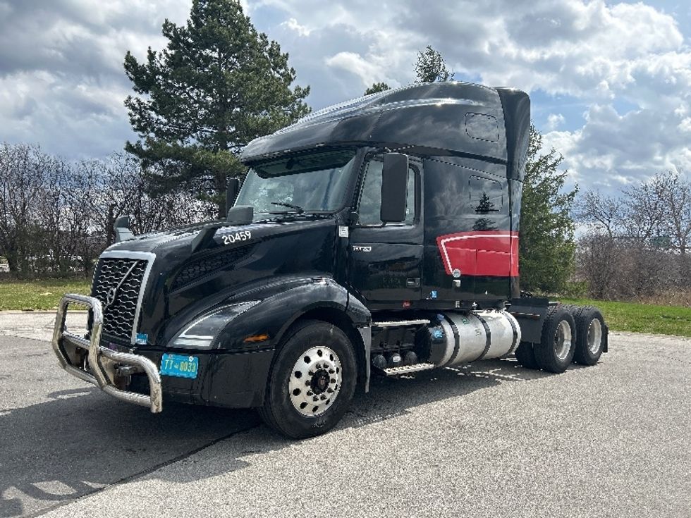 Sleeper Tractor-Heavy Duty Tractors-Volvo-2020-VNL64760-Rochester-NY-468,412\n\t\tmiles-$ 63,500 - Image 3