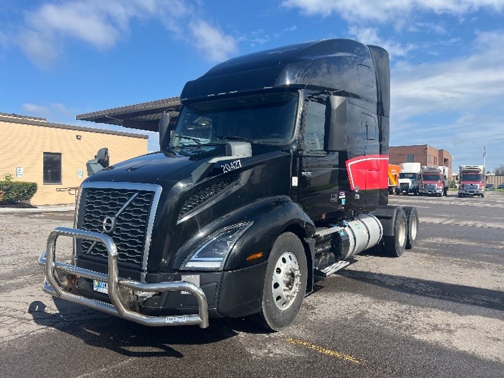 Sleeper Tractor-Heavy Duty Tractors-Volvo-2020-VNL64760-Rochester-NY-476,758\n\t\tmiles-$ 63,500 - Image 3