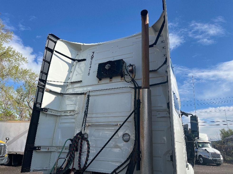 Sleeper Tractor-Heavy Duty Tractors-Volvo-2020-VNL64760-Rochester-NY-554,448\n\t\tmiles-$ 58,750 - Image 26