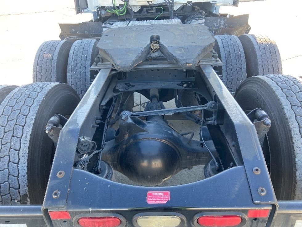 Sleeper Tractor-Heavy Duty Tractors-Volvo-2020-VNL64760-San Antonio-TX-718,635\n\t\tmiles-$ 49,000 - Image 6