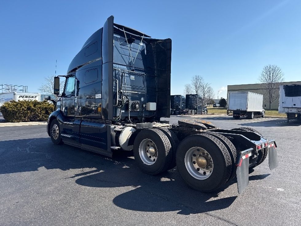 Sleeper Tractor-Heavy Duty Tractors-Volvo-2020-VNL64760-Sheboygan-WI-839,463\n\t\tmiles-$ 36,750 - Image 5