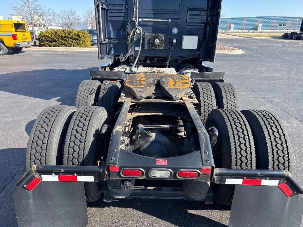 Sleeper Tractor-Heavy Duty Tractors-Volvo-2020-VNL64760-Sheboygan-WI-839,463\n\t\tmiles-$ 36,750 - Image 6