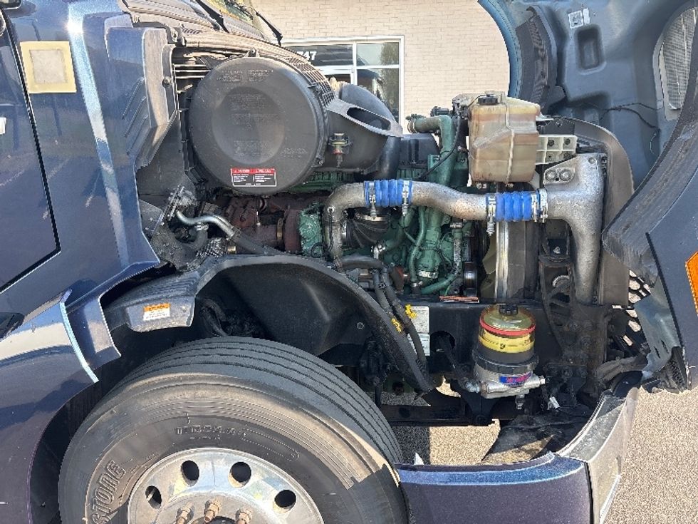 Sleeper Tractor-Heavy Duty Tractors-Volvo-2020-VNL64760-Spartanburg-SC-538,990\n\t\tmiles-$ 57,750 - Image 20