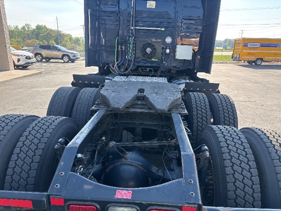 Sleeper Tractor-Heavy Duty Tractors-Volvo-2020-VNL64760-Spartanburg-SC-538,990\n\t\tmiles-$ 57,750 - Image 6