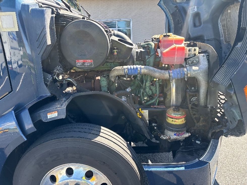 Sleeper Tractor-Heavy Duty Tractors-Volvo-2020-VNL64760-Spartanburg-SC-578,656\n\t\tmiles-$ 57,000 - Image 20