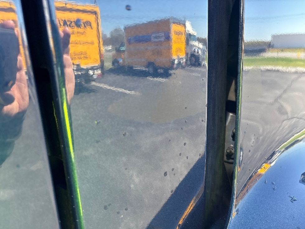 Sleeper Tractor-Heavy Duty Tractors-Volvo-2020-VNL64760-Spartanburg-SC-578,656\n\t\tmiles-$ 57,000 - Image 25