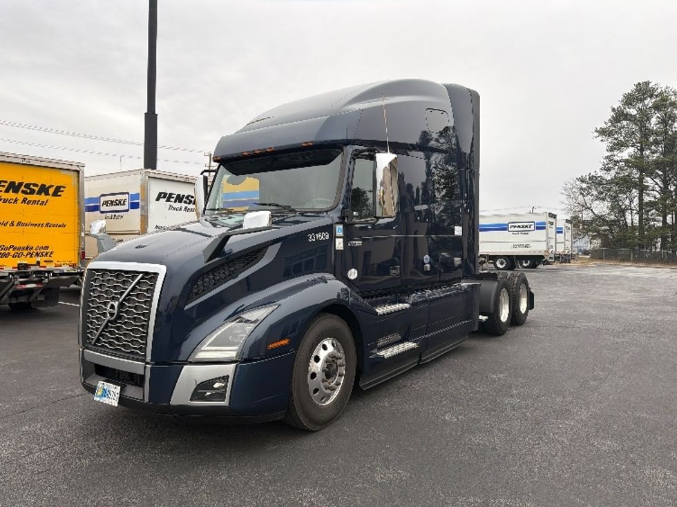 Sleeper Tractor-Heavy Duty Tractors-Volvo-2020-VNL64760-Spartanburg-SC-621,071\n\t\tmiles-$ 54,250 - Image 3