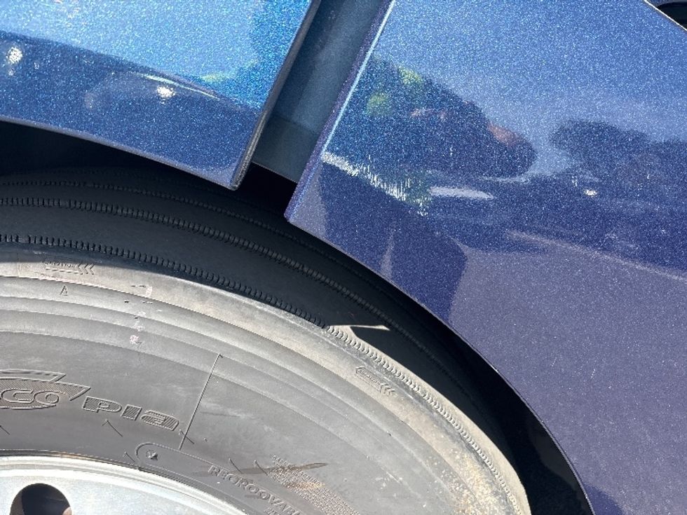 Sleeper Tractor-Heavy Duty Tractors-Volvo-2020-VNL64760-Spartanburg-SC-656,472\n\t\tmiles-$ 47,500 - Image 24