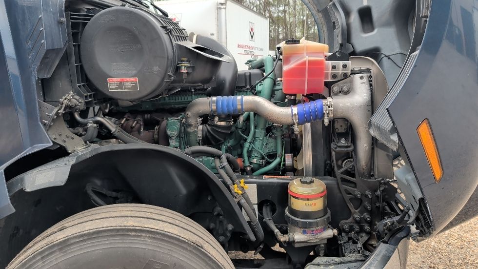 Sleeper Tractor-Heavy Duty Tractors-Volvo-2020-VNL64760-Spartanburg-SC-681,339\n\t\tmiles-$ 45,750 - Image 20