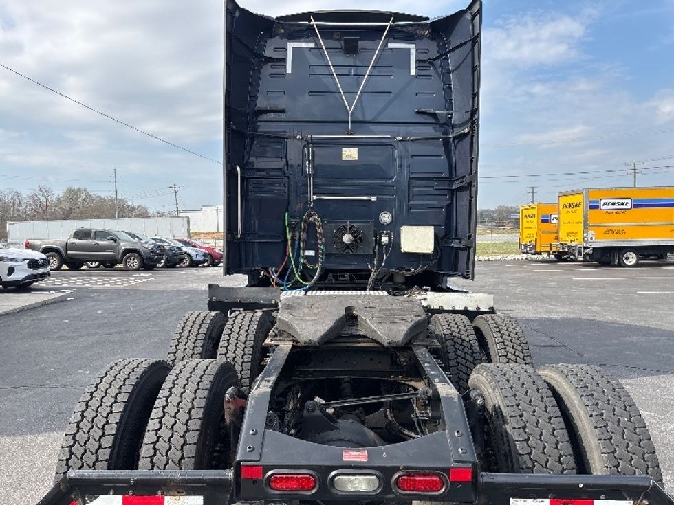 Sleeper Tractor-Heavy Duty Tractors-Volvo-2020-VNL64760-Spartanburg-SC-702,662\n\t\tmiles-$ 47,000 - Image 6