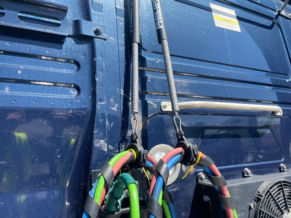 Sleeper Tractor-Heavy Duty Tractors-Volvo-2020-VNL64760-Spartanburg-SC-820,752\n\t\tmiles-$ 35,250 - Image 20