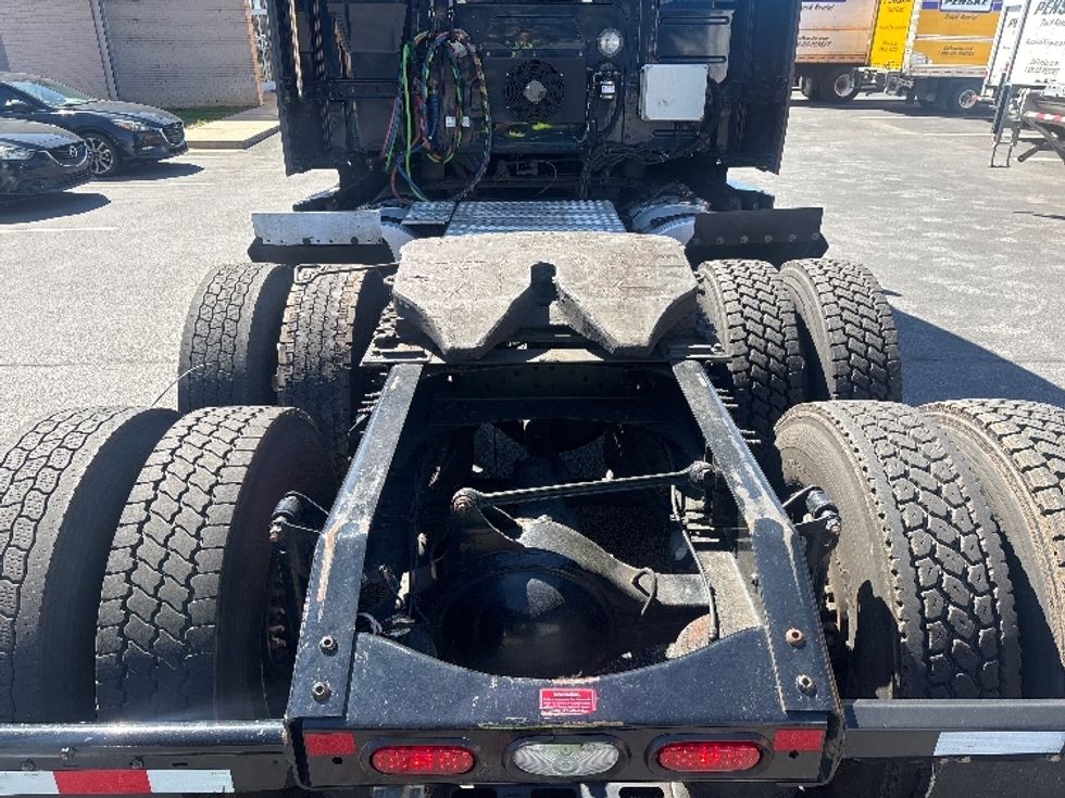 Sleeper Tractor-Heavy Duty Tractors-Volvo-2020-VNL64760-Spartanburg-SC-820,752\n\t\tmiles-$ 35,250 - Image 6