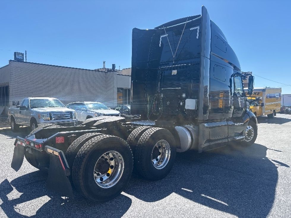 Sleeper Tractor-Heavy Duty Tractors-Volvo-2020-VNL64760-Spartanburg-SC-820,752\n\t\tmiles-$ 35,250 - Image 7